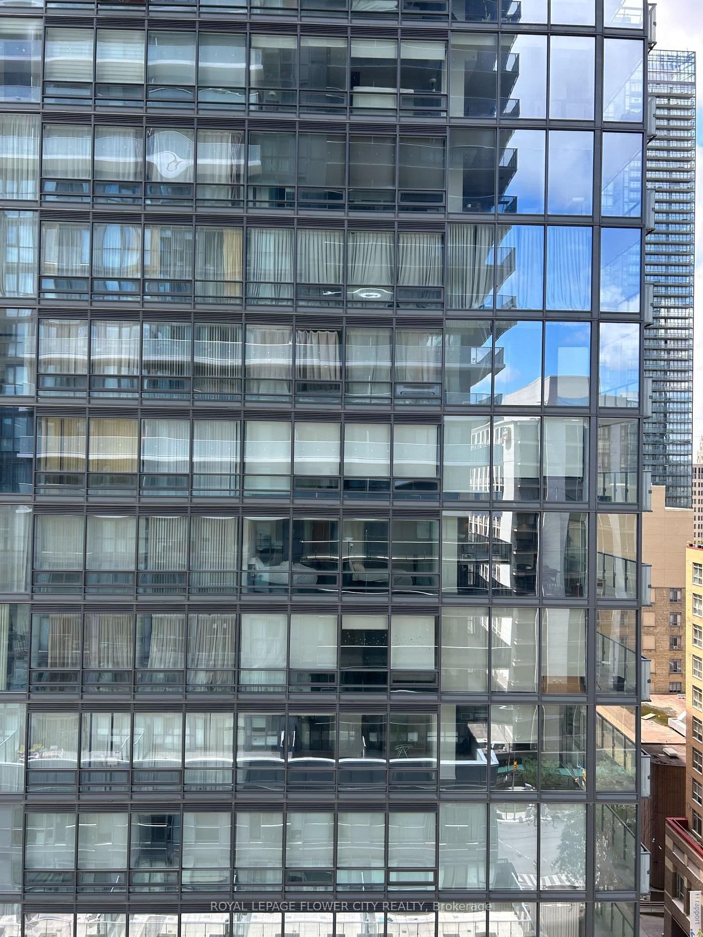 #1602 - 7 Grenville Street