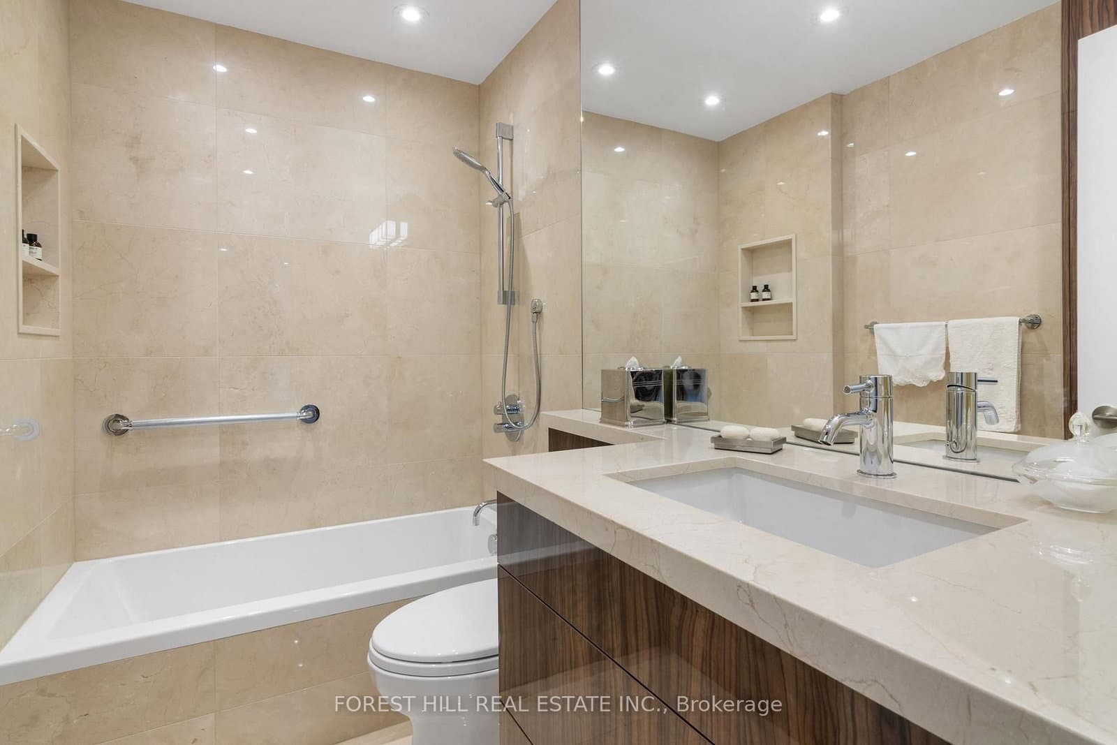500 Avenue Road, Unit 1401 thumbnail 28