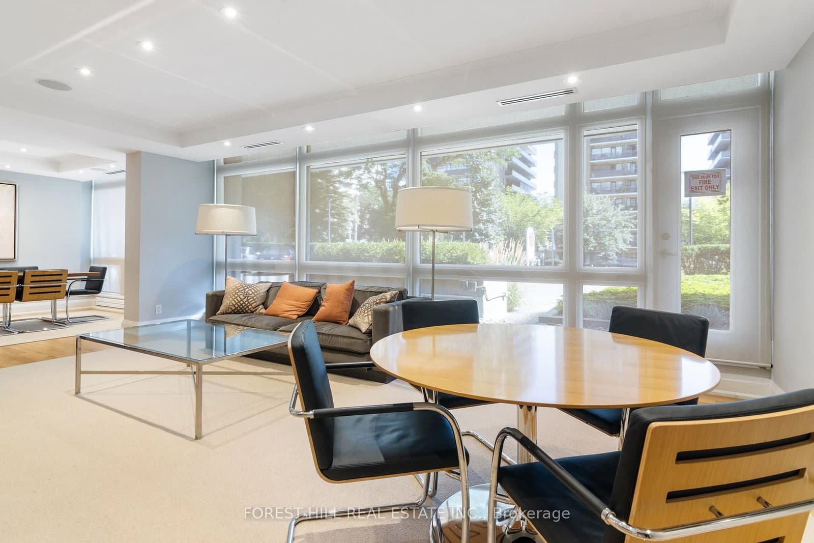 500 Avenue Road, Unit 1401 thumbnail 31
