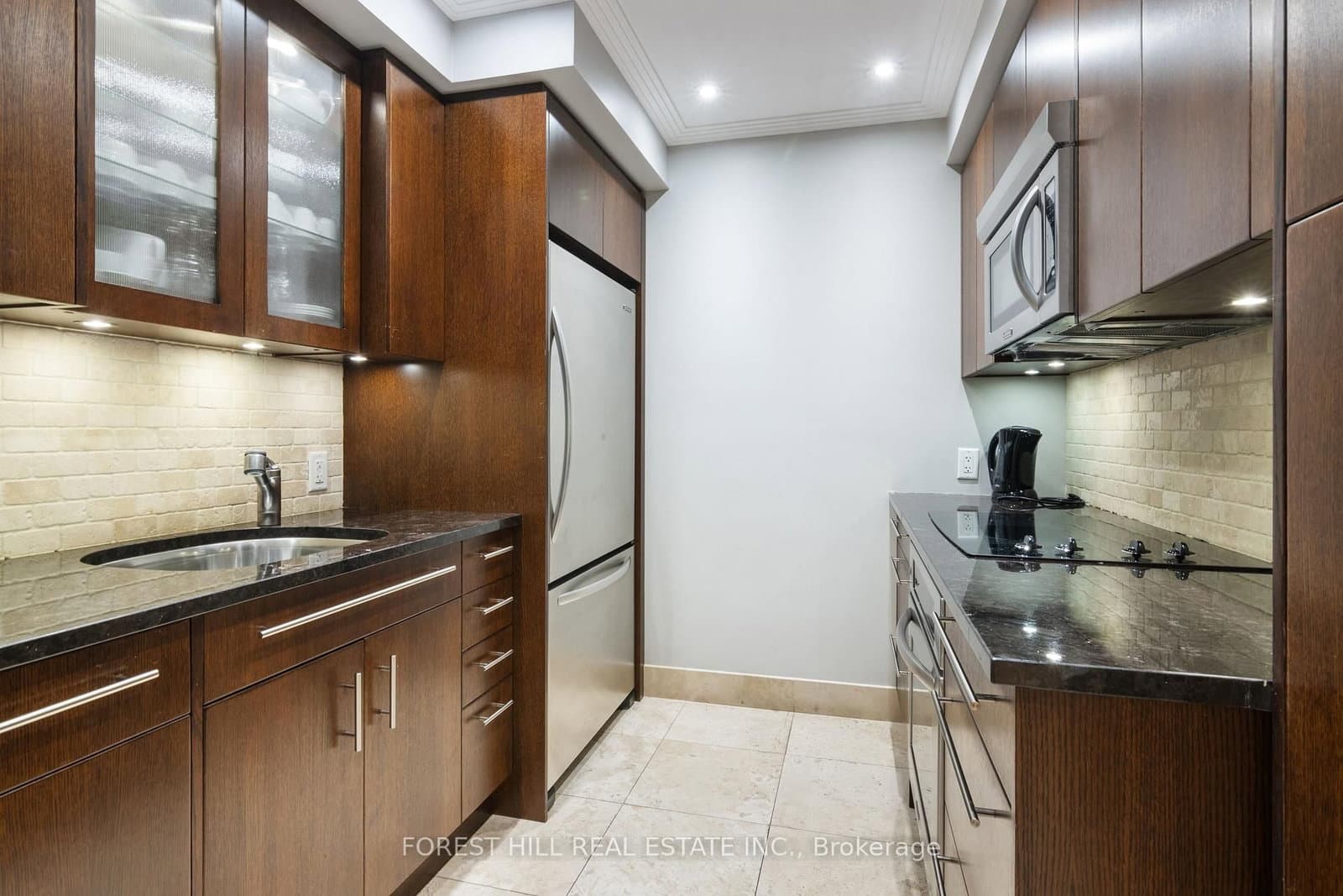 500 Avenue Road, Unit 1401 thumbnail 34