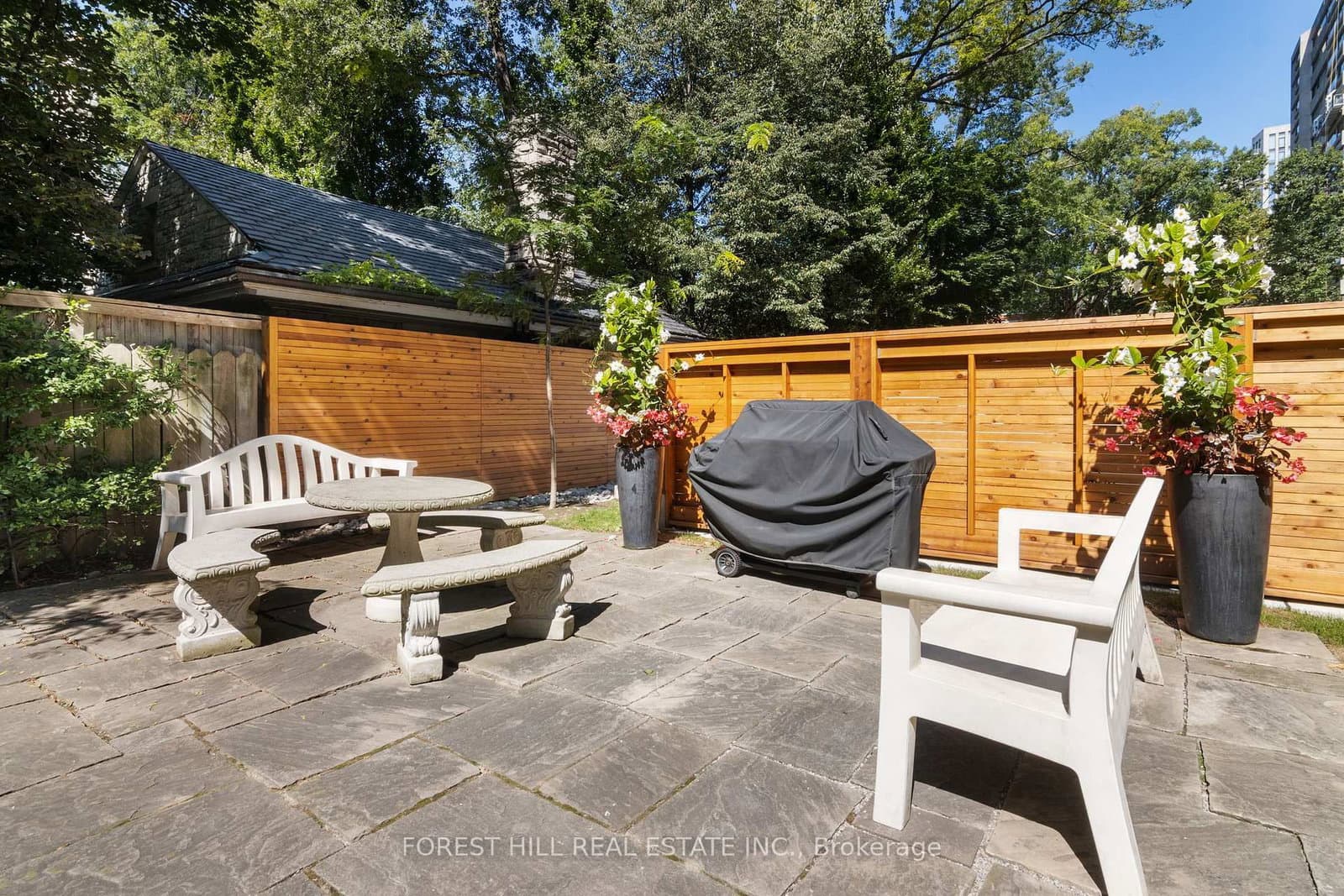 500 Avenue Road, Unit 1401 thumbnail 37