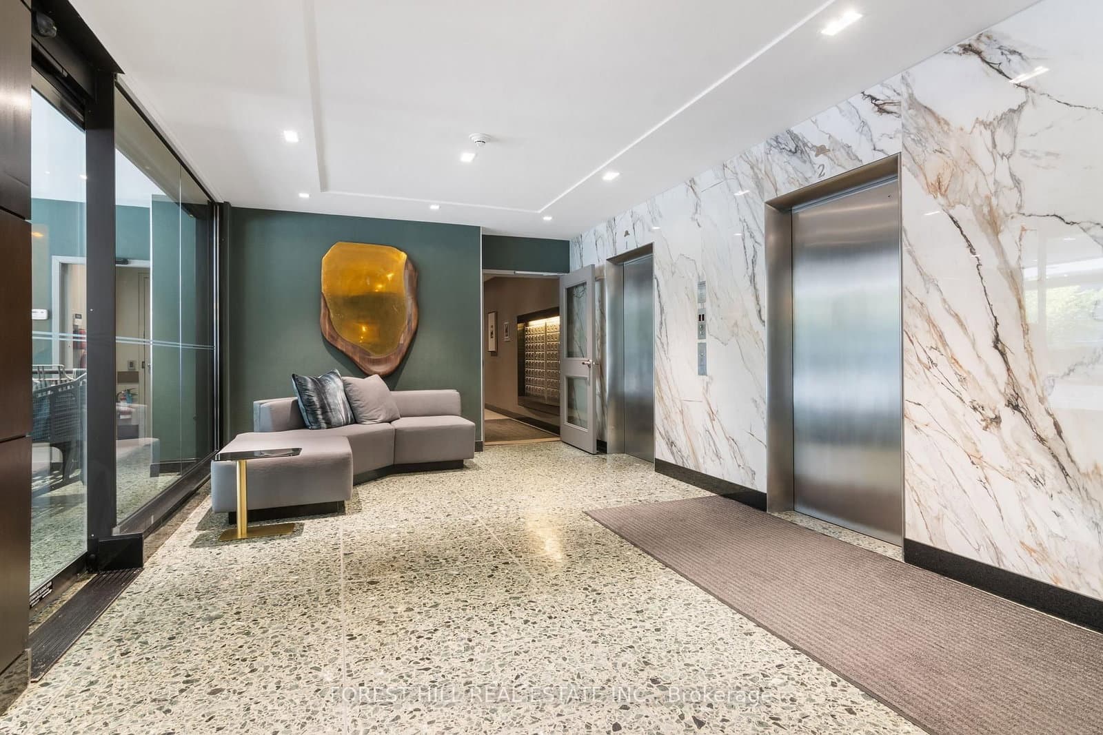 500 Avenue Road, Unit 1401 thumbnail 45