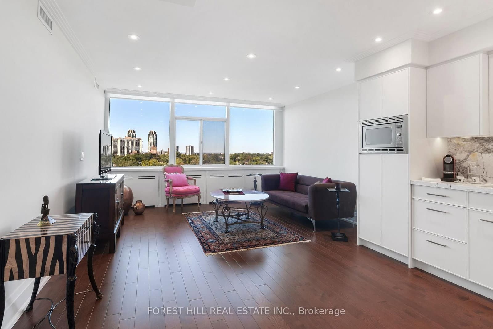 500 Avenue Road, Unit 1401 thumbnail 6