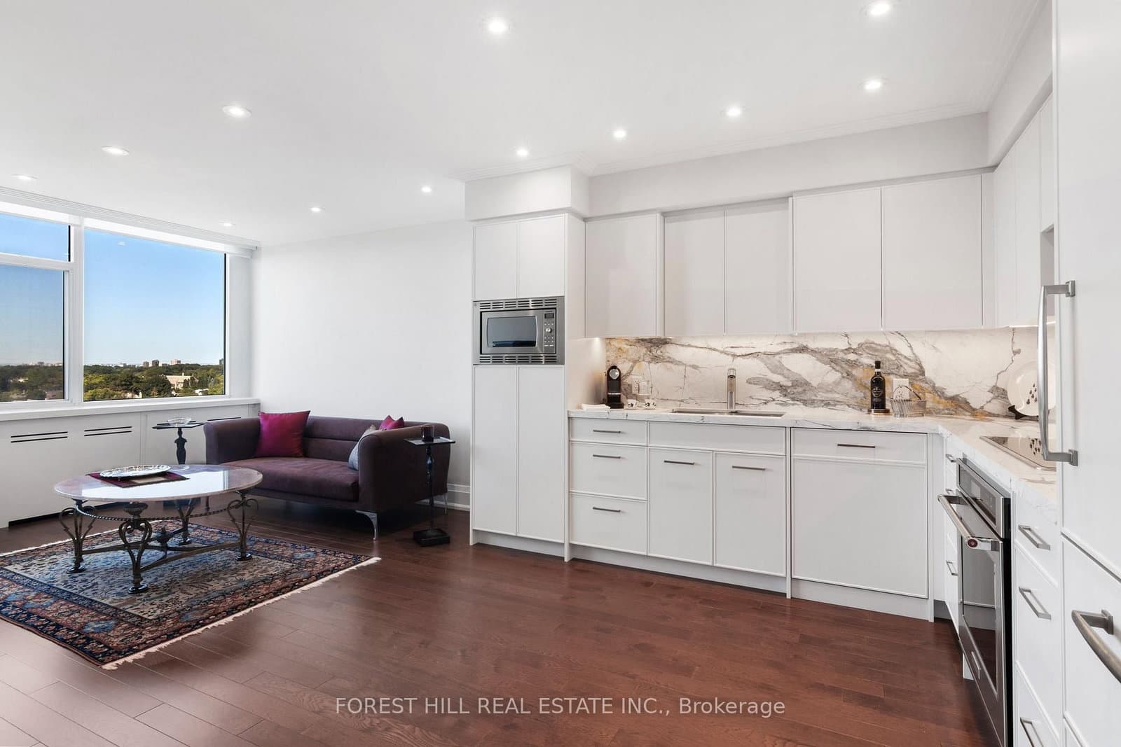 500 Avenue Road, Unit 1401 thumbnail 8