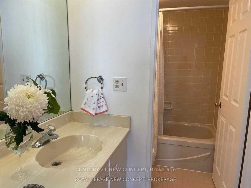 195 St Patrick Street, Unit Ph4B thumbnail 25