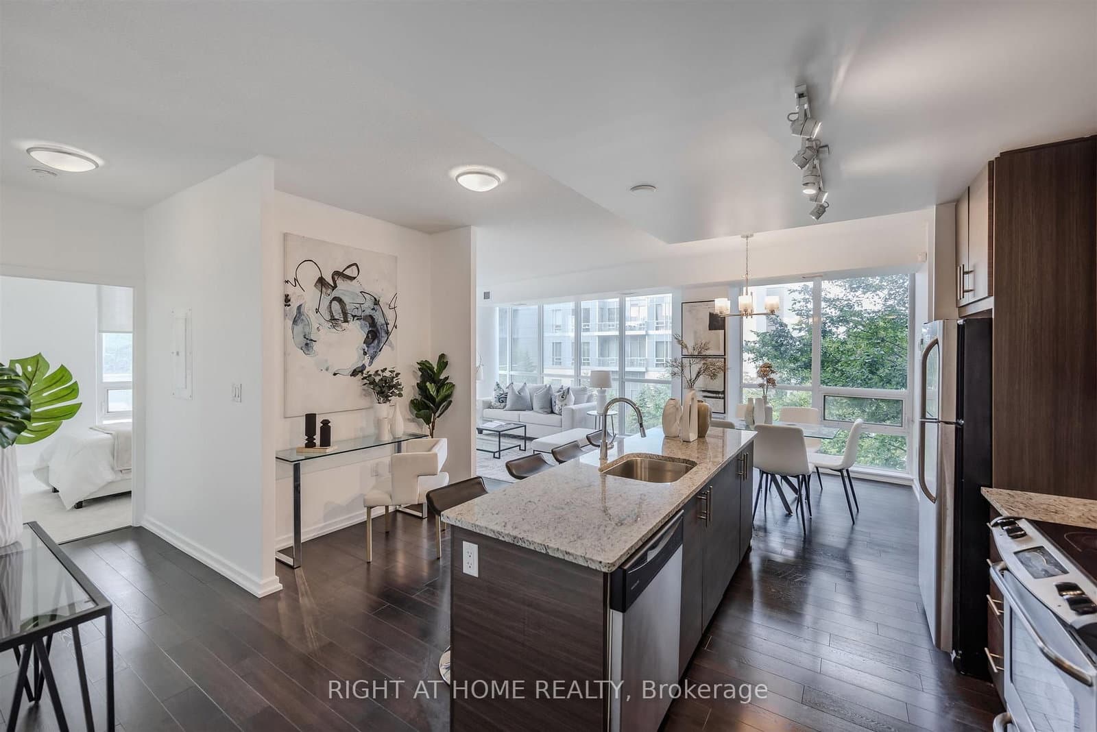 70 Forest Manor Road, Unit 206 thumbnail 8