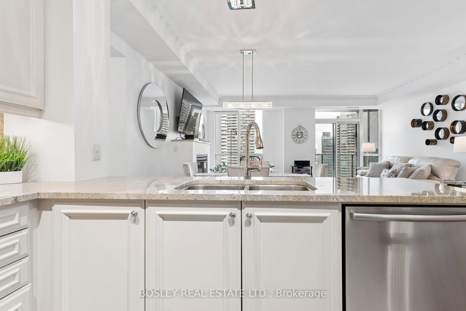 16 Harbour Street, Unit 4501 thumbnail 11