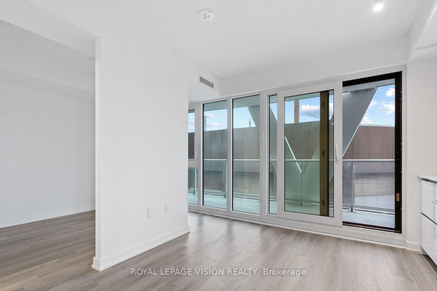 230 Simcoe Street, Unit 3113 thumbnail 5