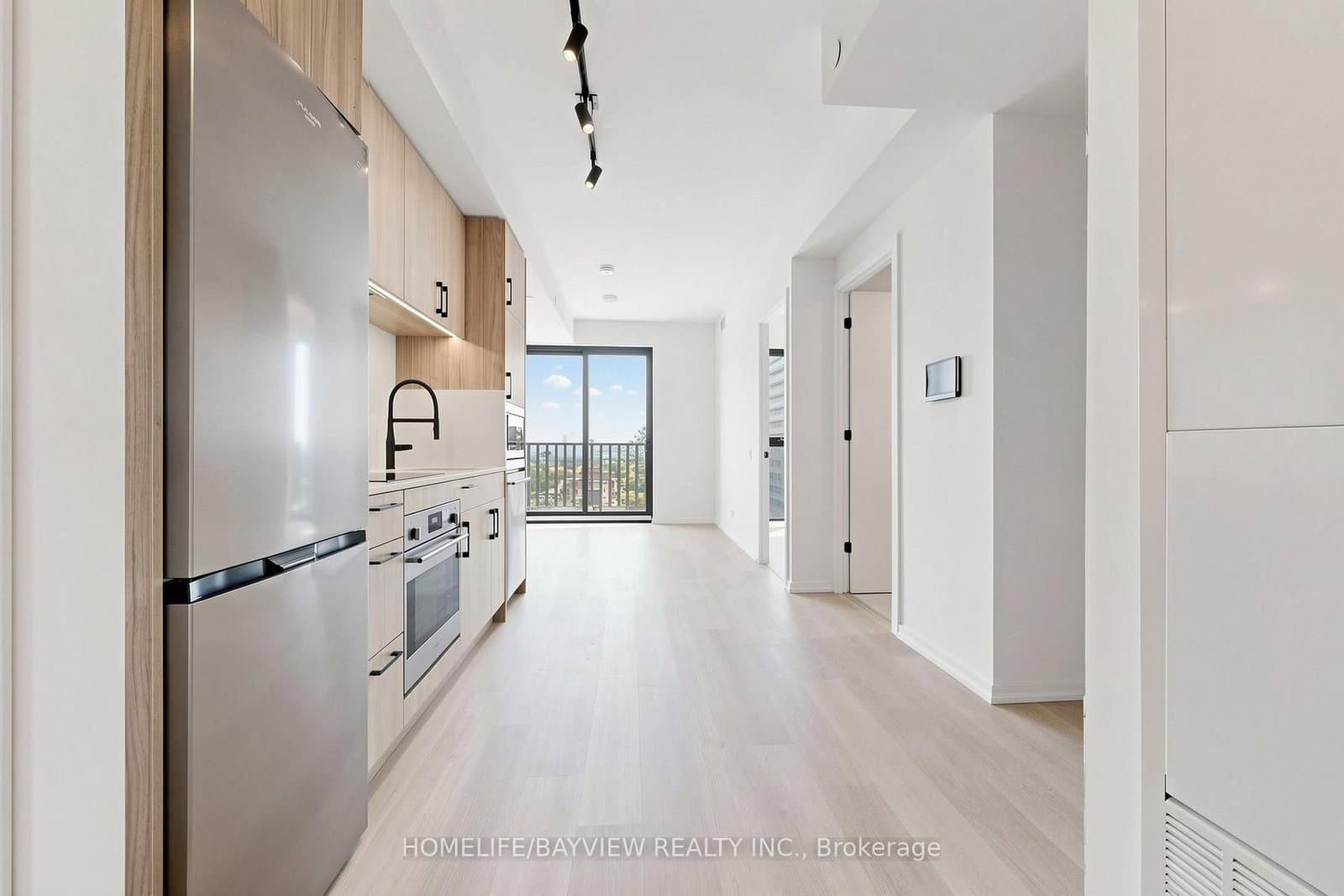 109 Erskine Avenue, Unit 1706 thumbnail 10