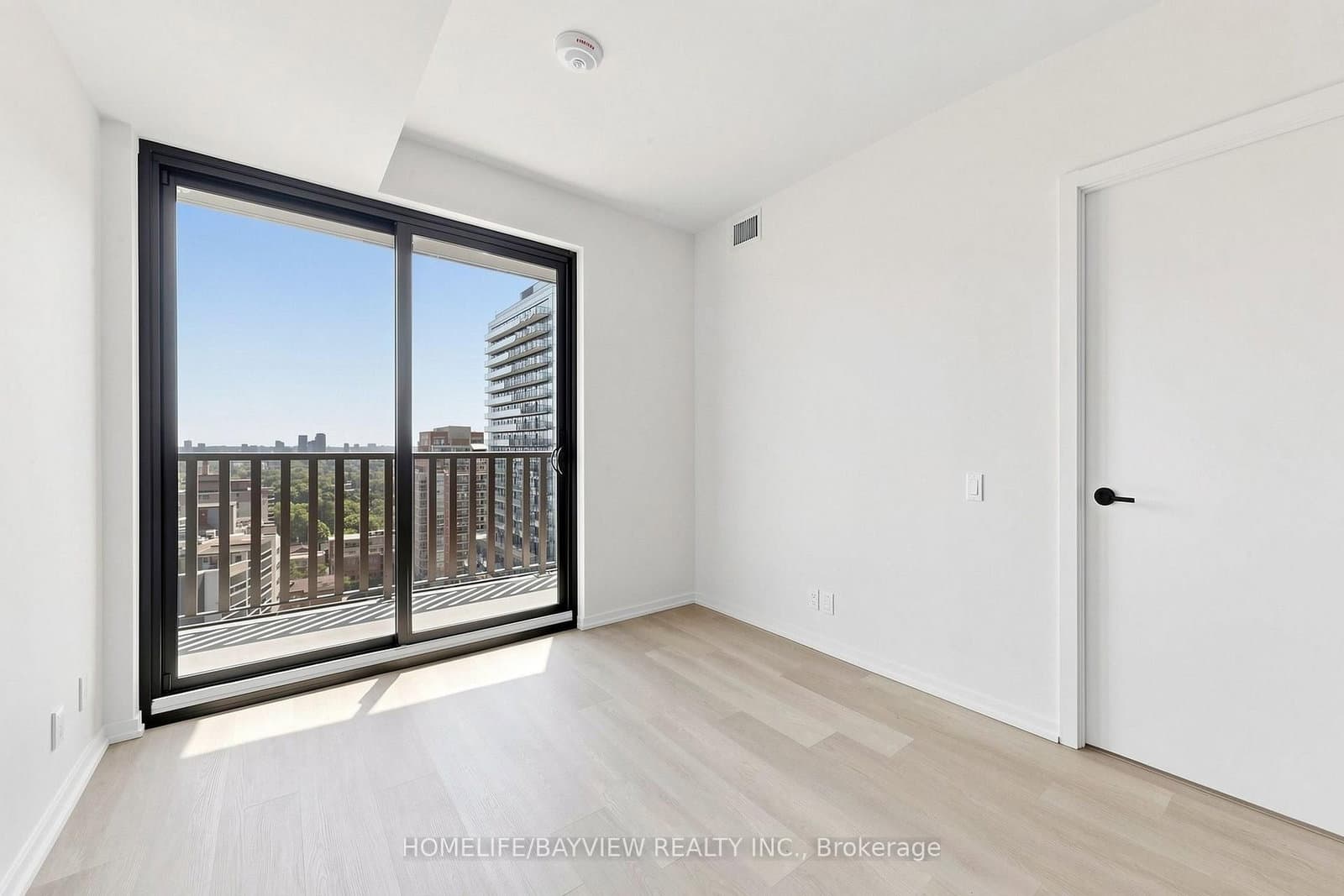 109 Erskine Avenue, Unit 1706 thumbnail 14