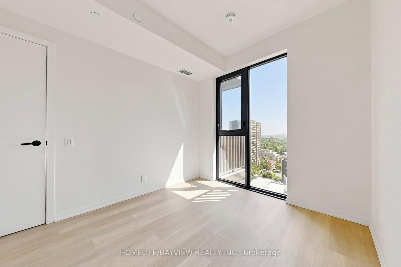 109 Erskine Avenue, Unit 1706 thumbnail 16