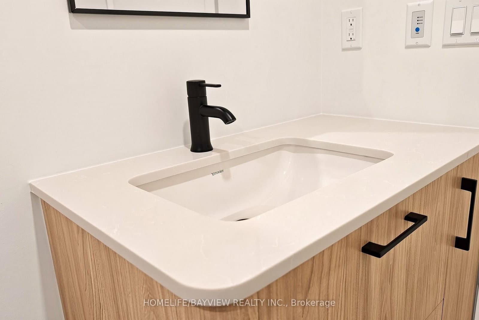 109 Erskine Avenue, Unit 1706 thumbnail 24