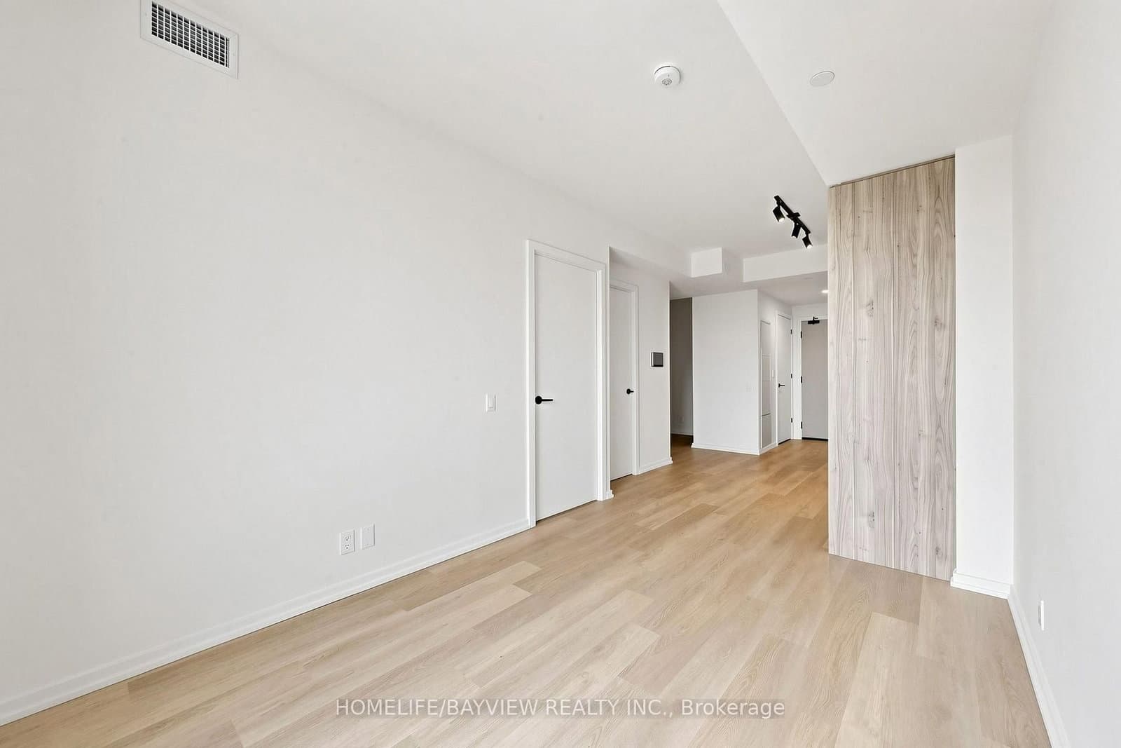 109 Erskine Avenue, Unit 1706 thumbnail 5