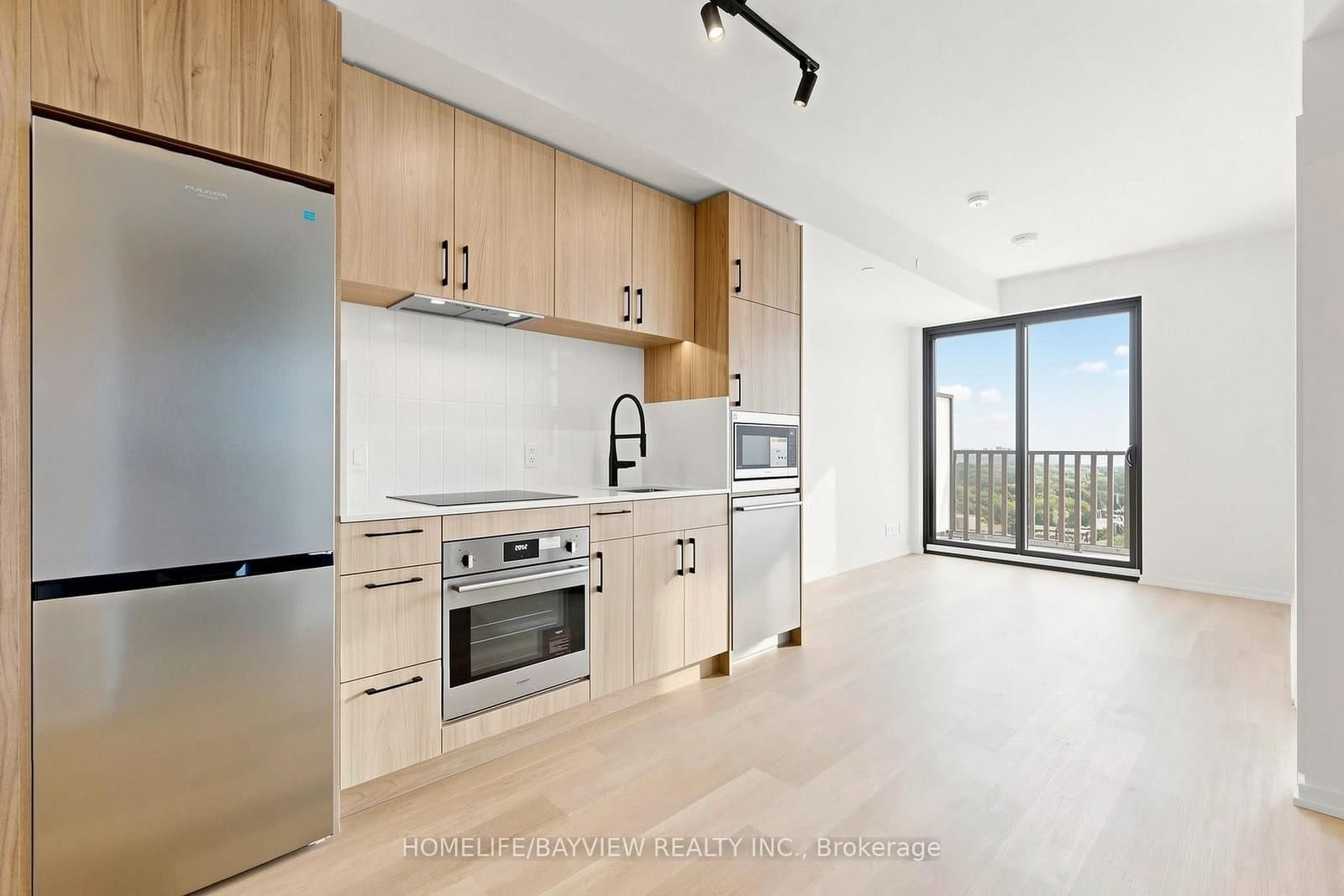 109 Erskine Avenue, Unit 1706 thumbnail 6
