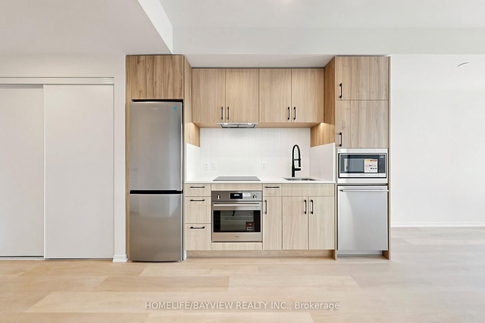 109 Erskine Avenue, Unit 1706 thumbnail 7