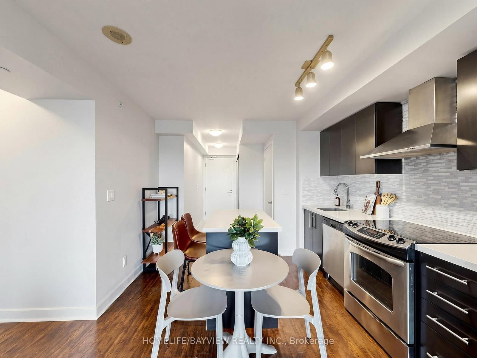 58 Orchard View Boulevard, Unit 511 thumbnail 11