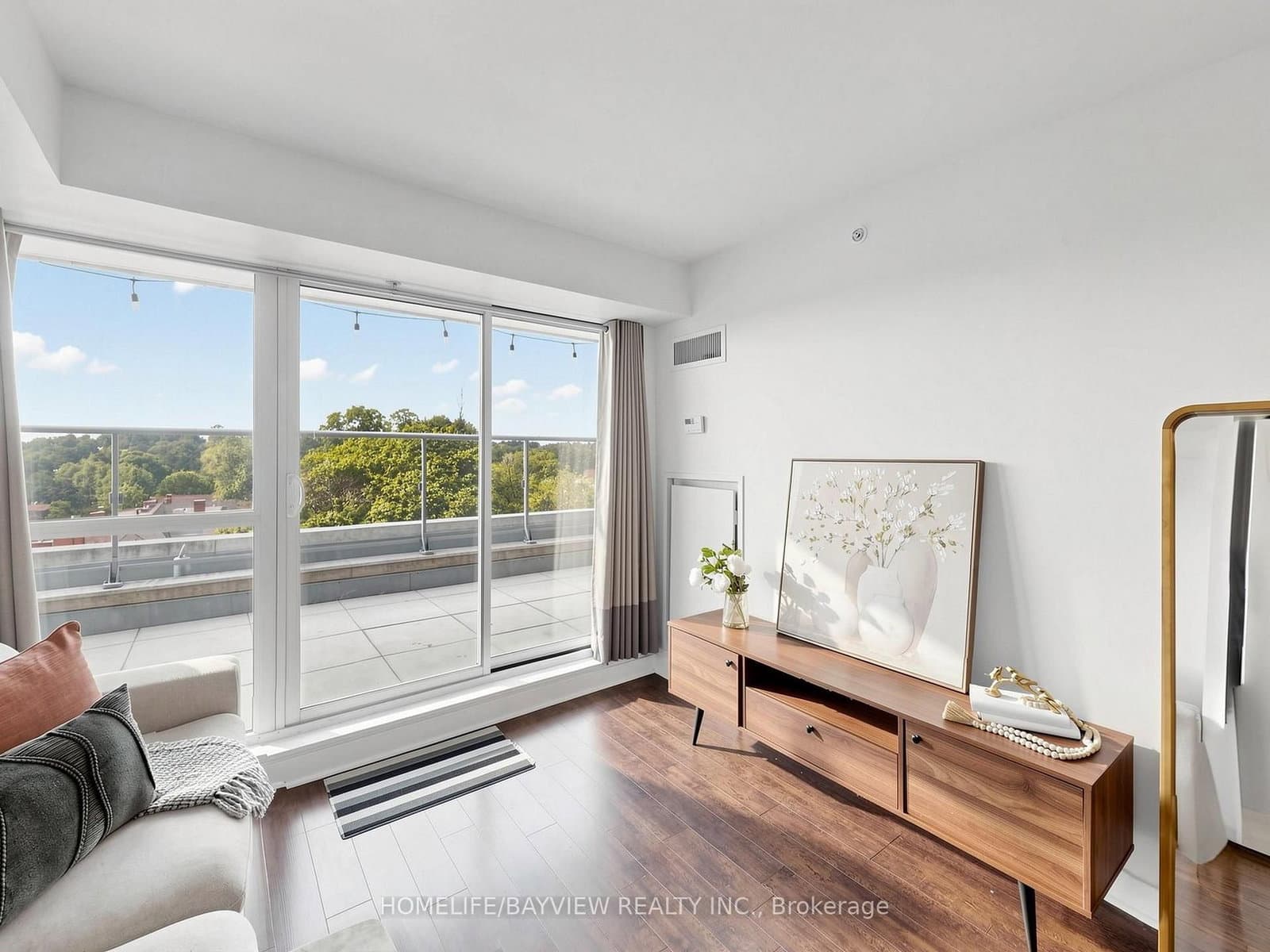 58 Orchard View Boulevard, Unit 511 thumbnail 8
