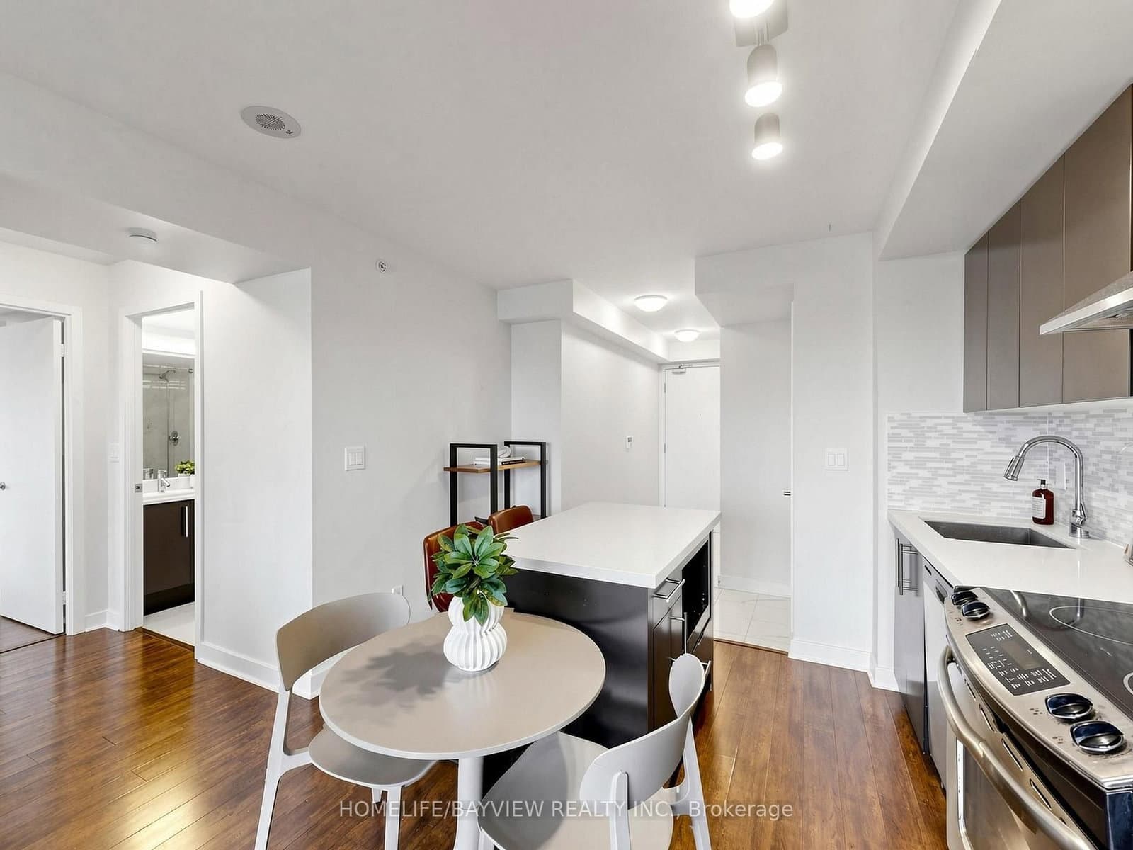 58 Orchard View Boulevard, Unit 511 thumbnail 13
