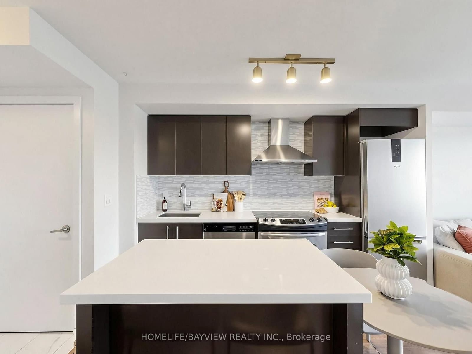 58 Orchard View Boulevard, Unit 511 thumbnail 5