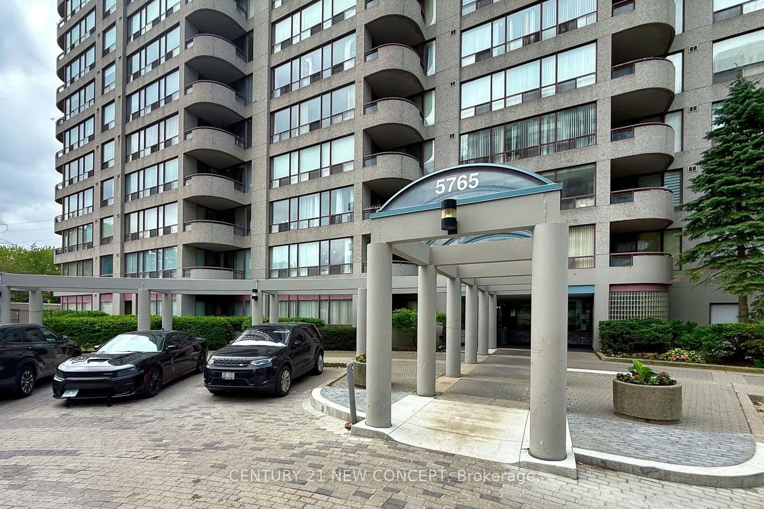 5765 Yonge Street, Unit 101 thumbnail 2