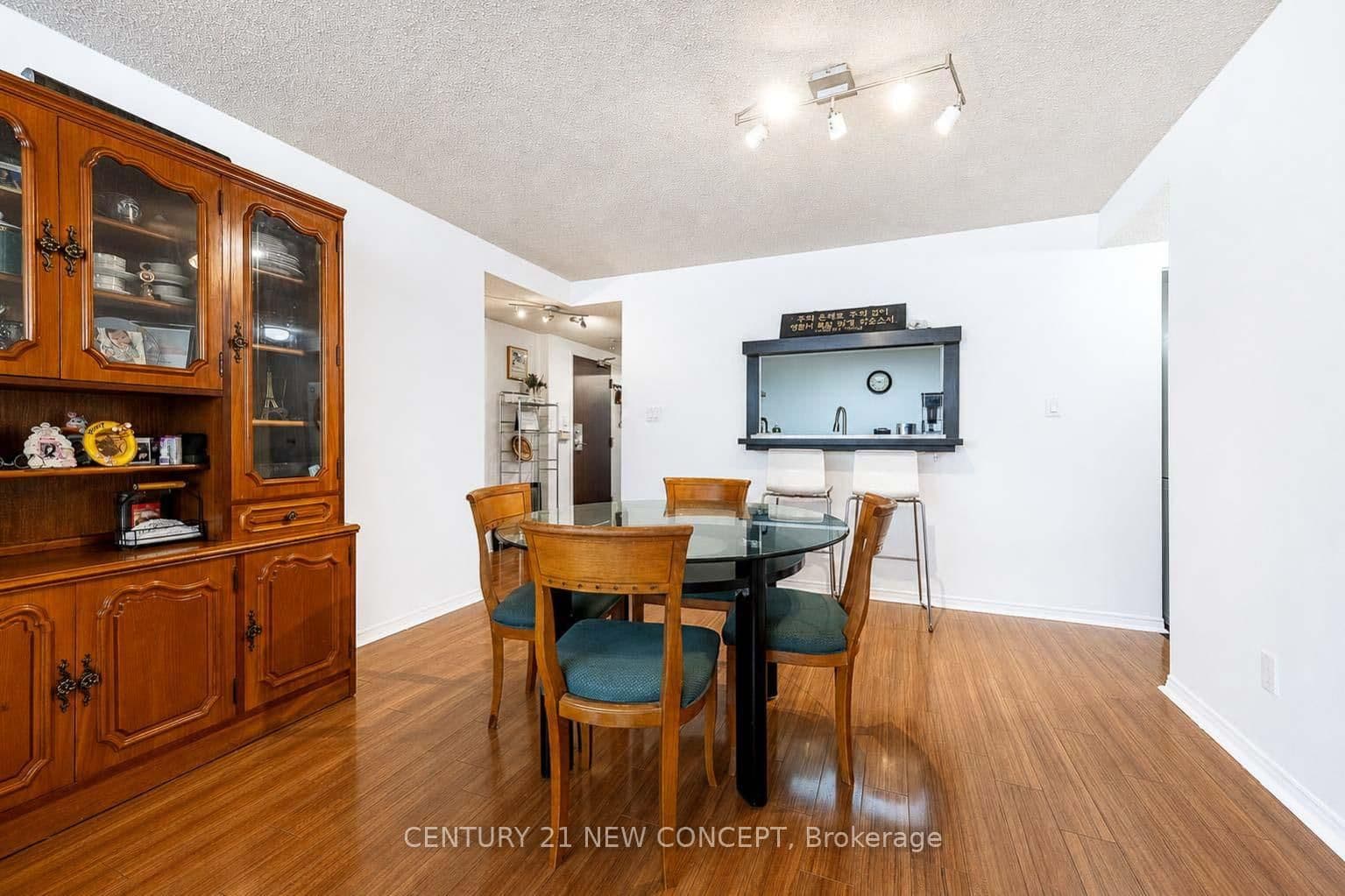 5765 Yonge Street, Unit 101 thumbnail 3