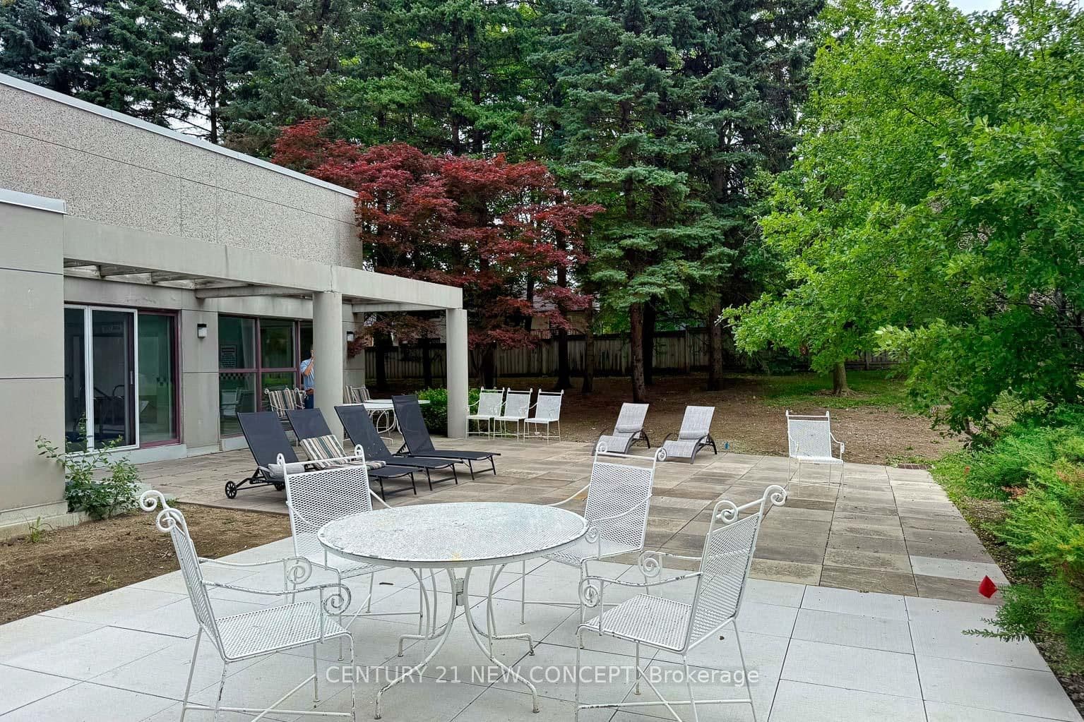 5765 Yonge Street, Unit 101 thumbnail 31