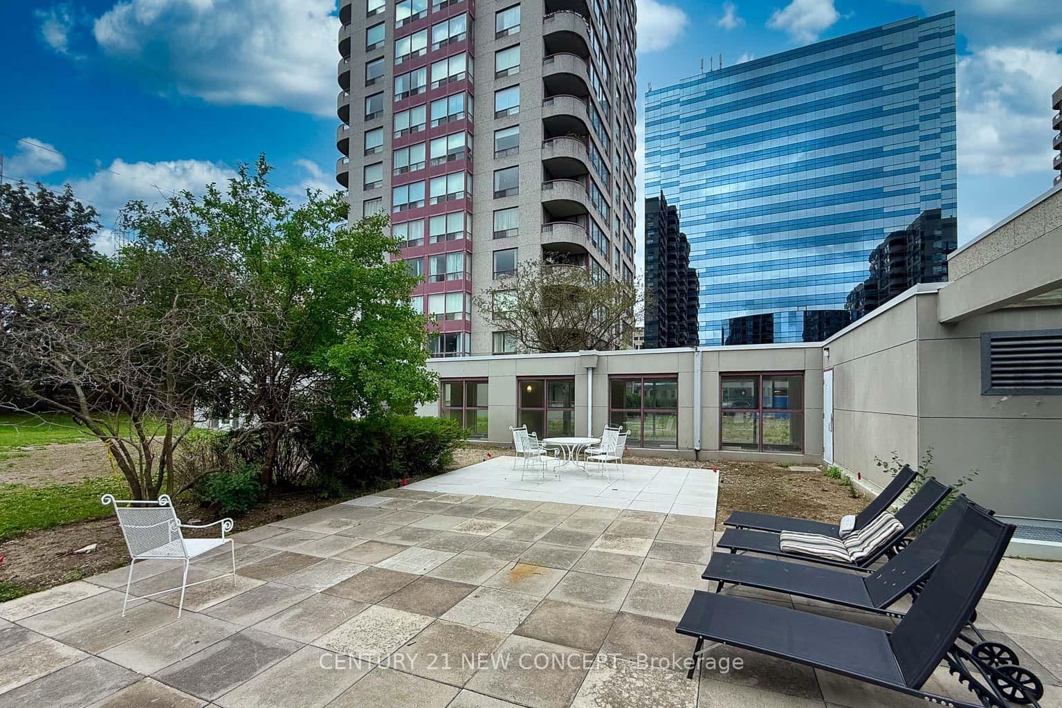 5765 Yonge Street, Unit 101 thumbnail 37