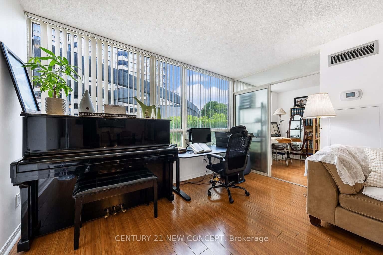 5765 Yonge Street, Unit 101 thumbnail 5