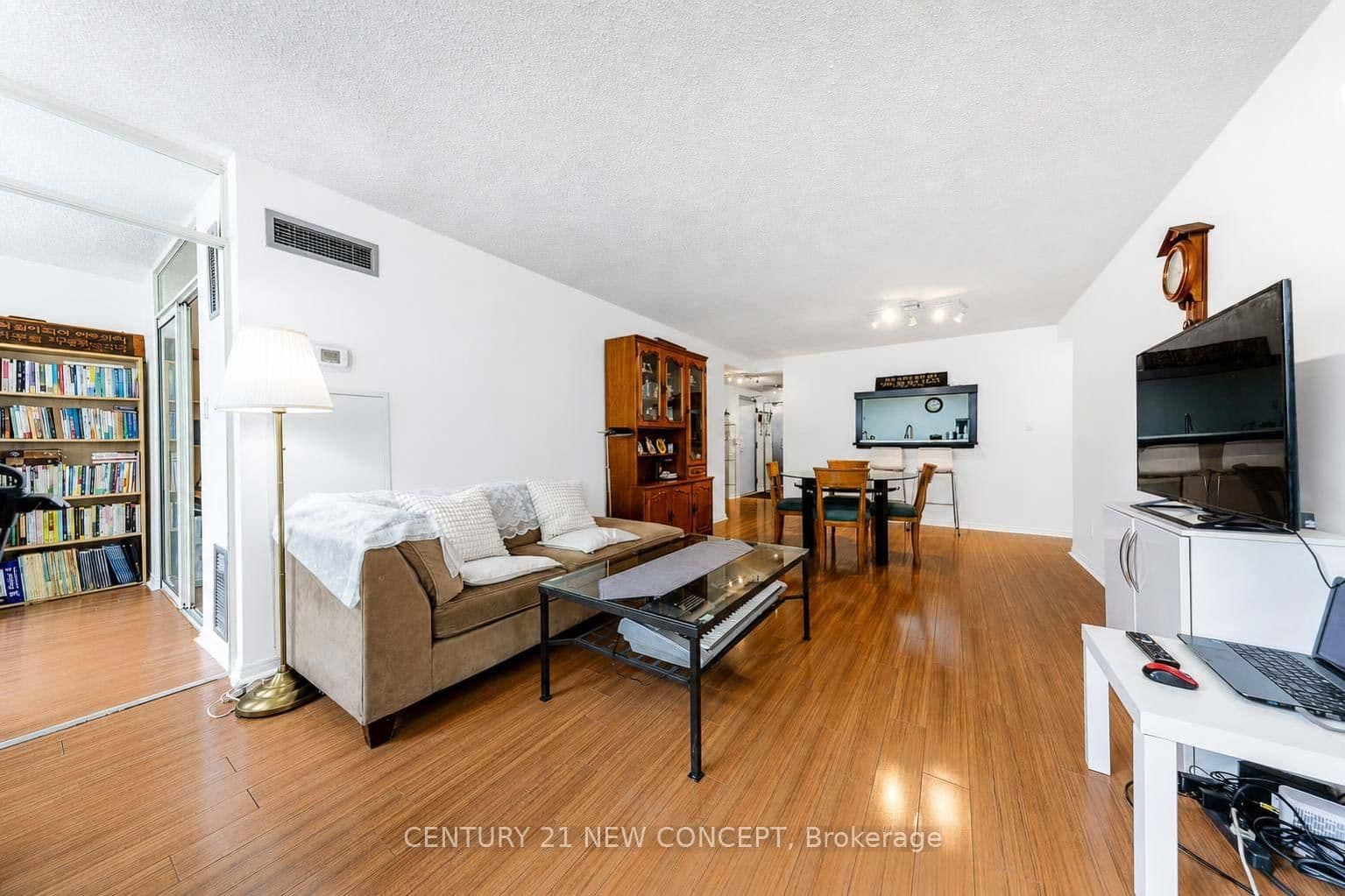 5765 Yonge Street, Unit 101 thumbnail 6