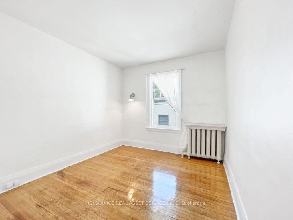 12 Kendal Avenue, Unit 5 thumbnail 3