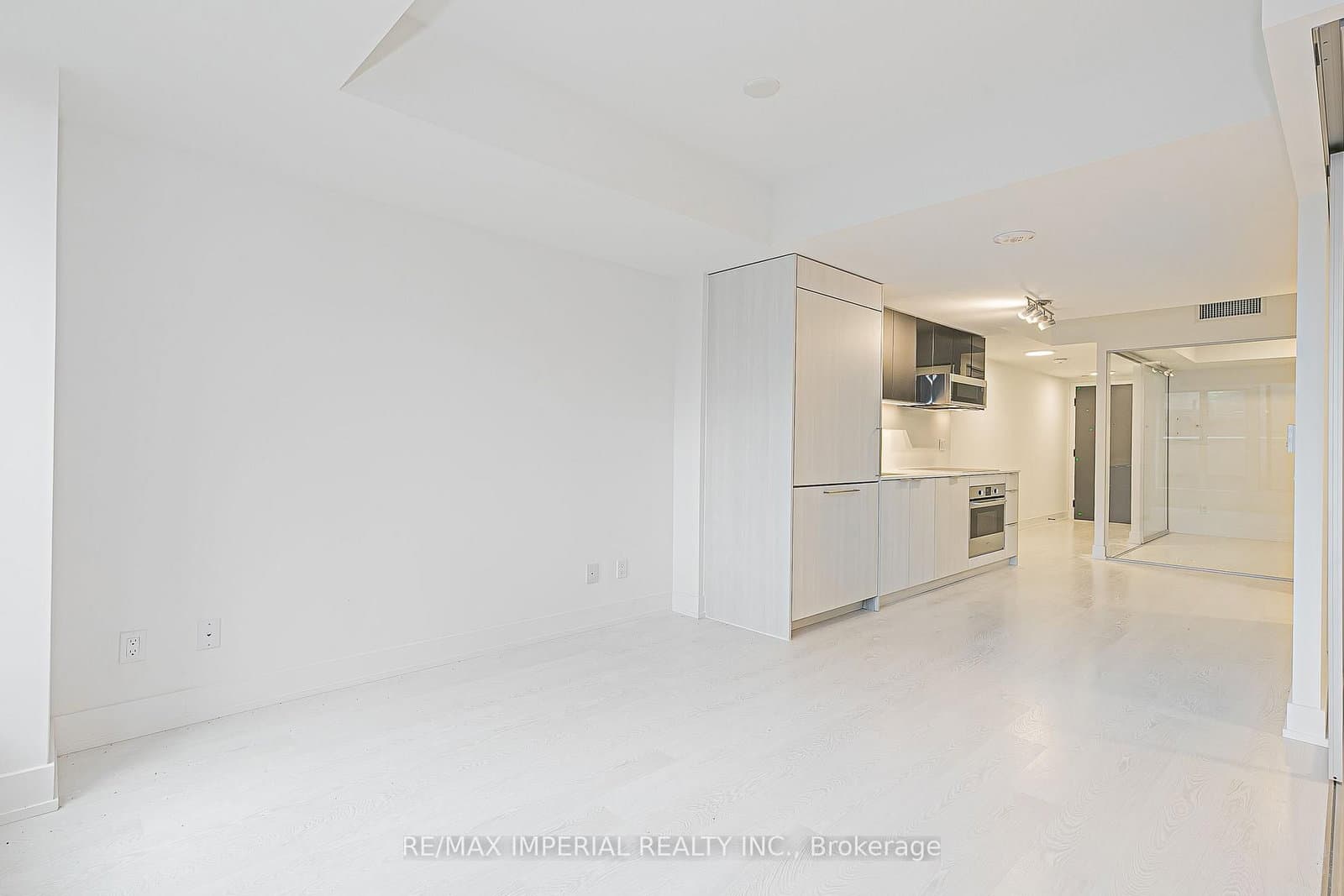 308 Jarvis Street, Unit 305 thumbnail 16