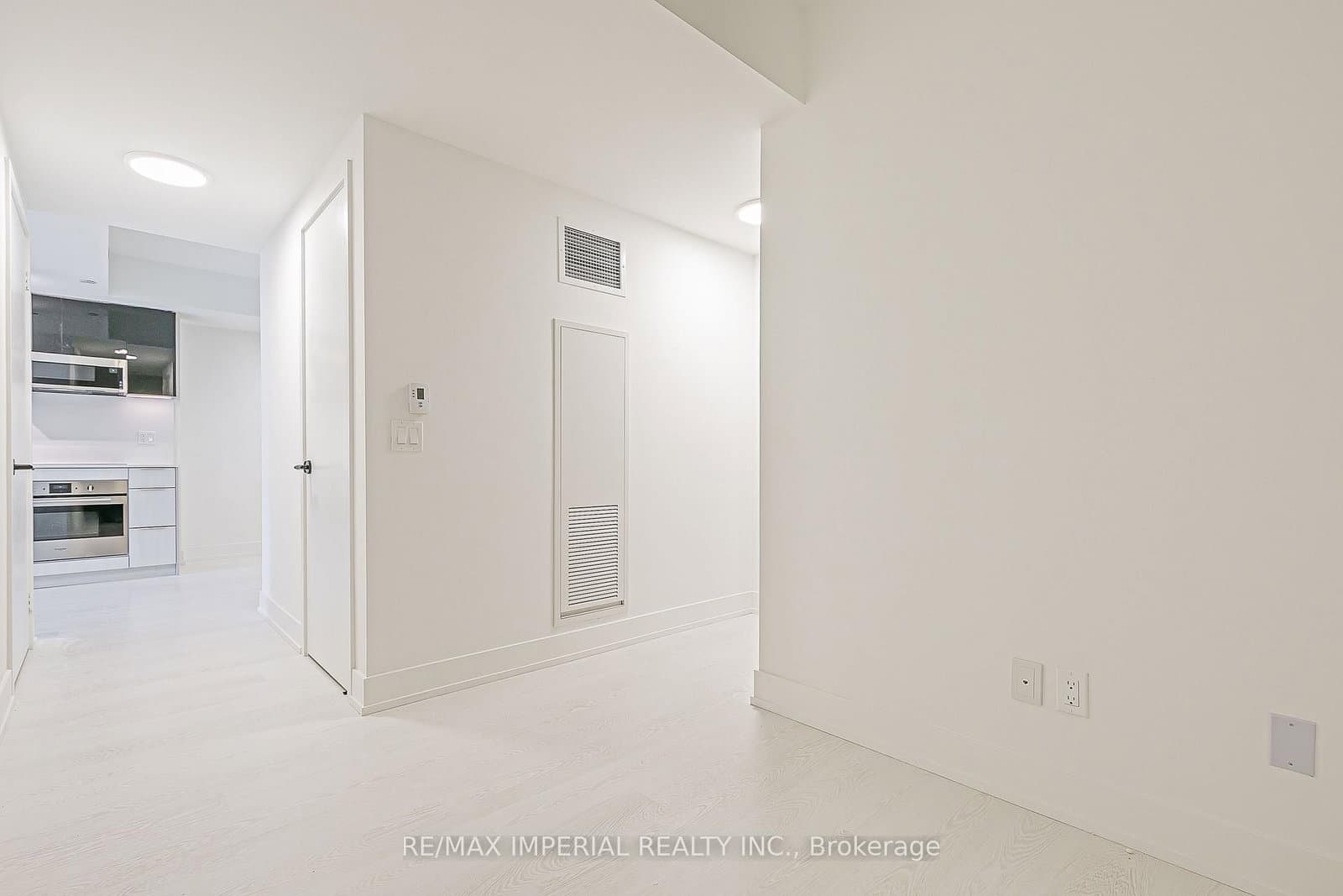 308 Jarvis Street, Unit 305 thumbnail 25