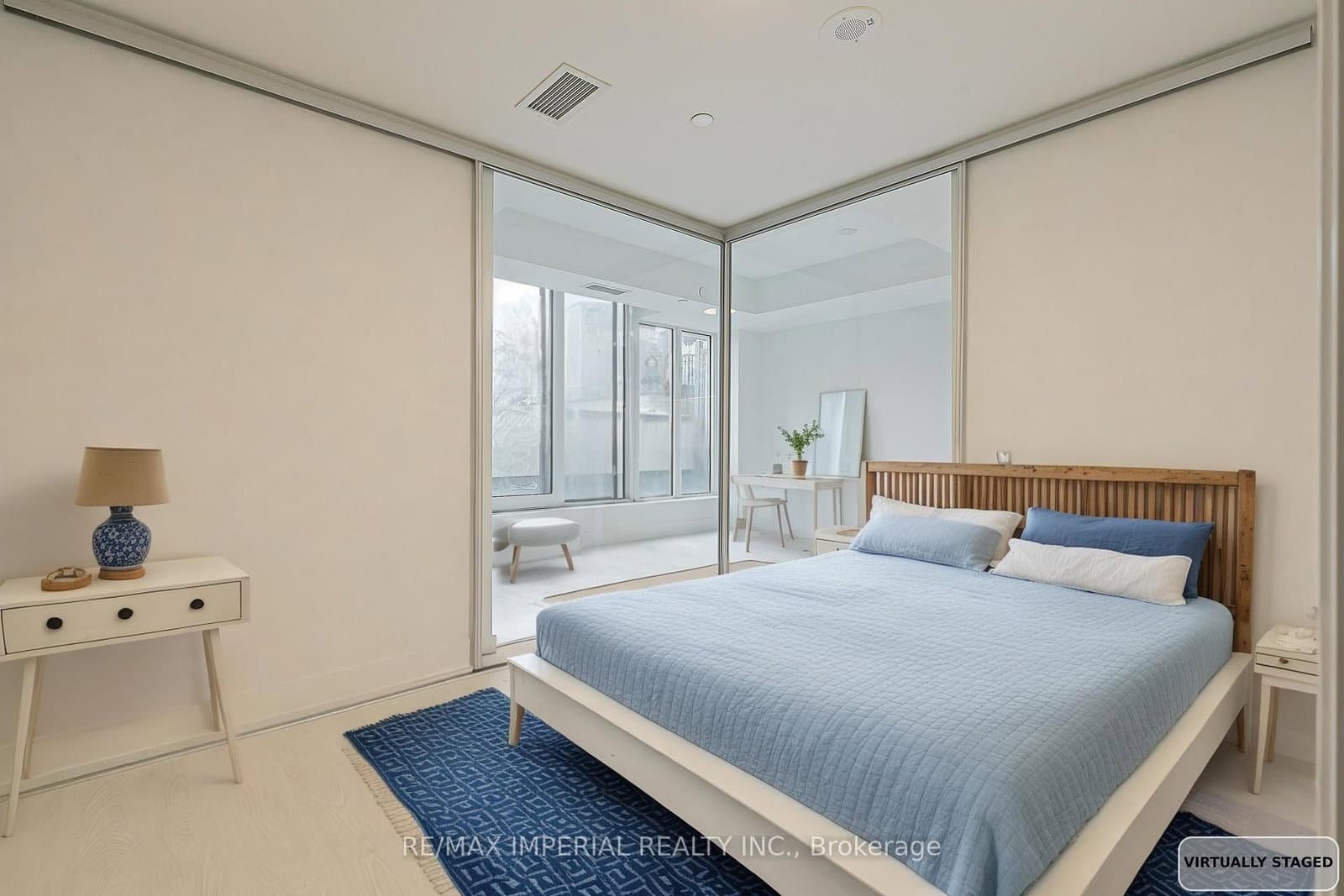 308 Jarvis Street, Unit 305 thumbnail 27