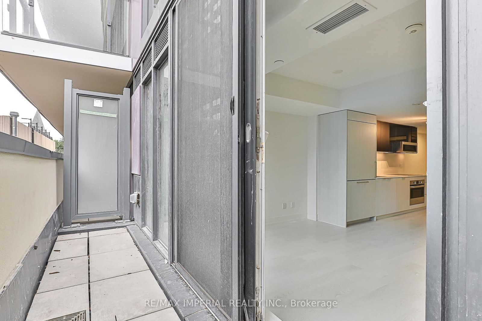 308 Jarvis Street, Unit 305 thumbnail 36