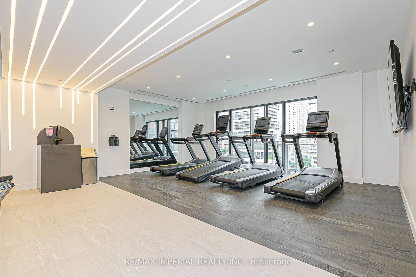 308 Jarvis Street, Unit 305 thumbnail 43