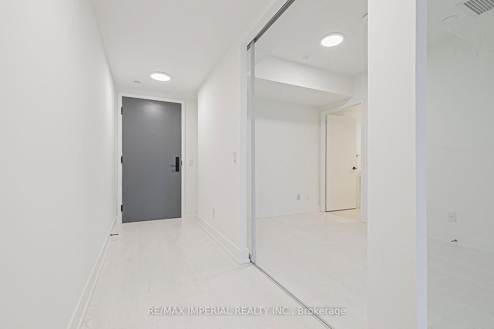 308 Jarvis Street, Unit 305 thumbnail 9
