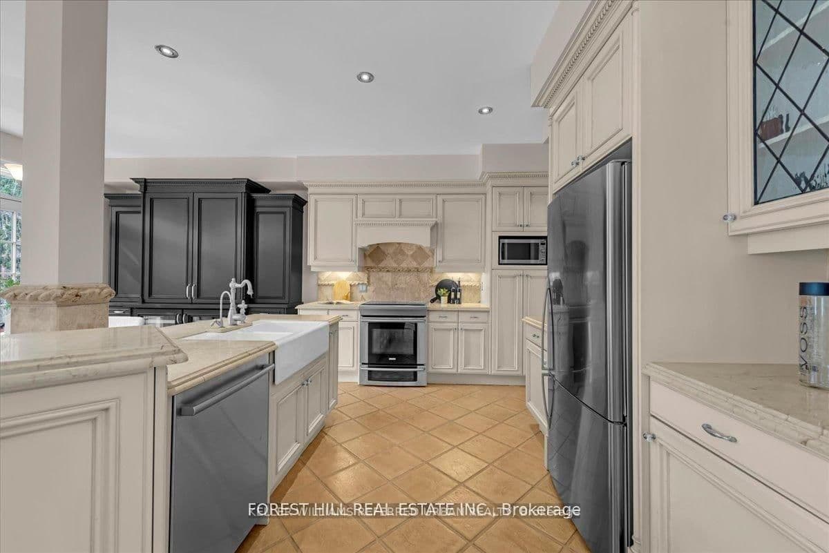 313 Broadway Avenue thumbnail 12