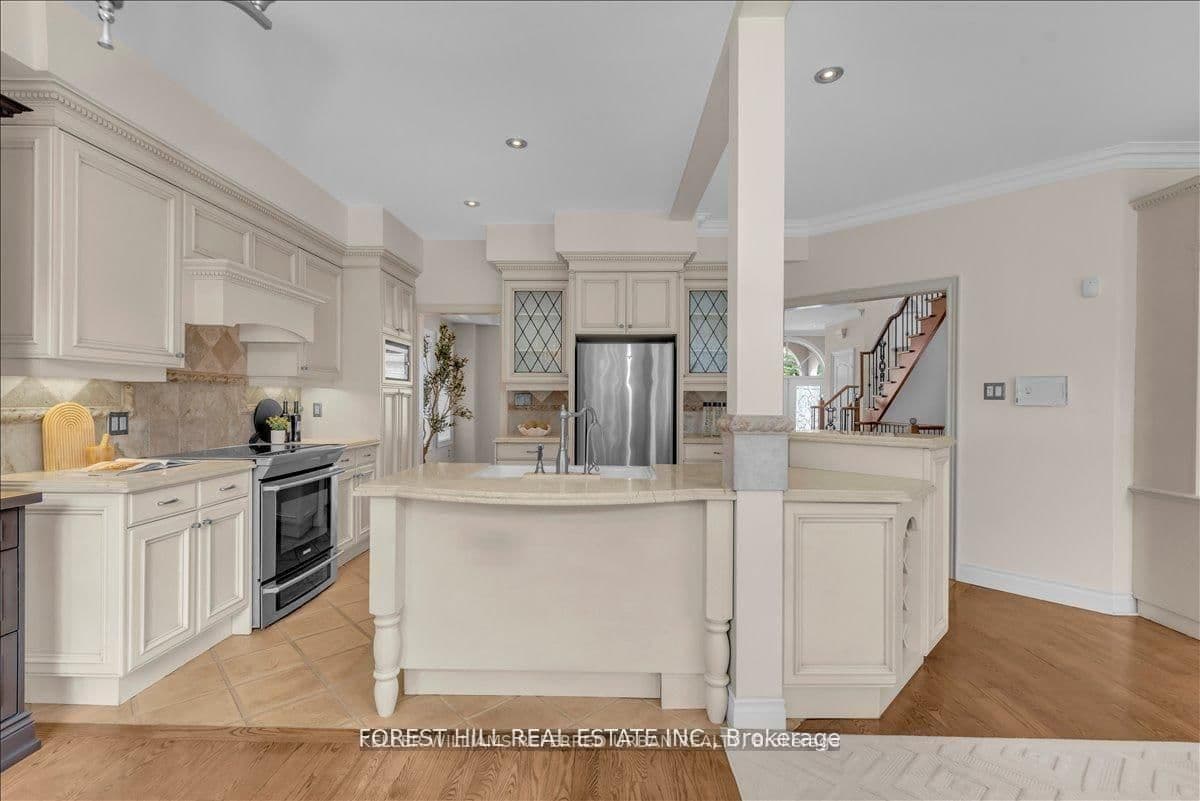 313 Broadway Avenue thumbnail 13