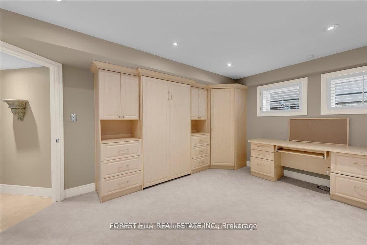 313 Broadway Avenue thumbnail 40