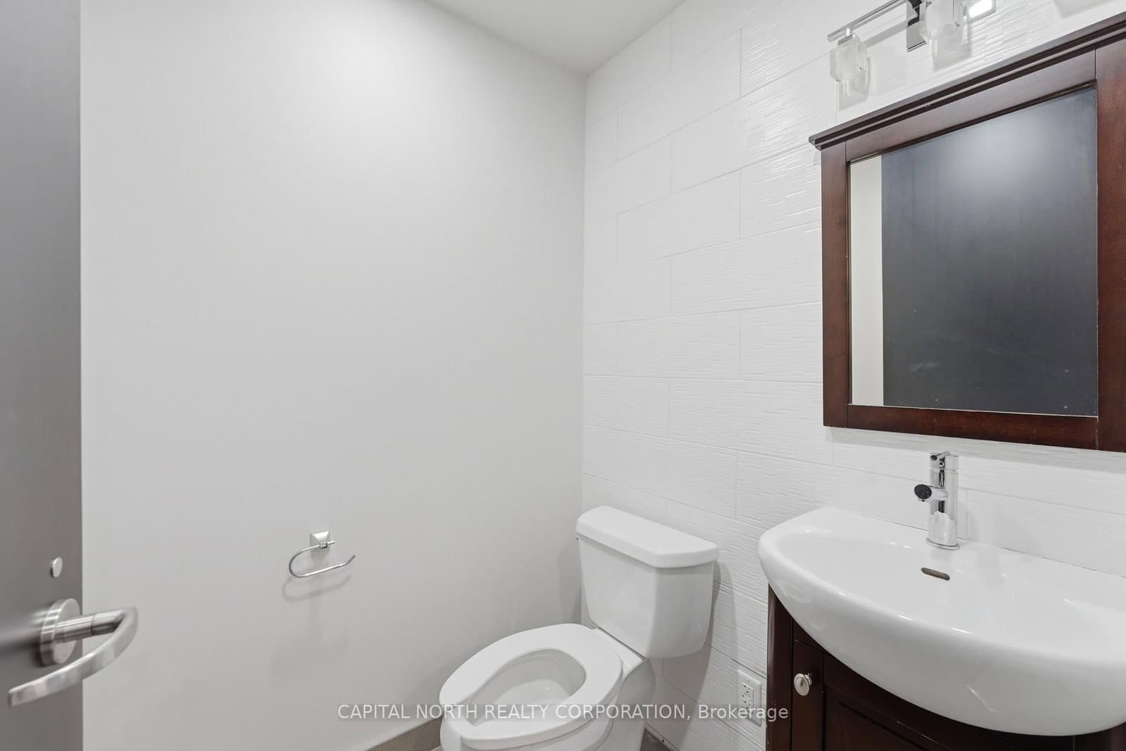 236 Avenue Road, Unit 2nd Floor OPT A thumbnail 19