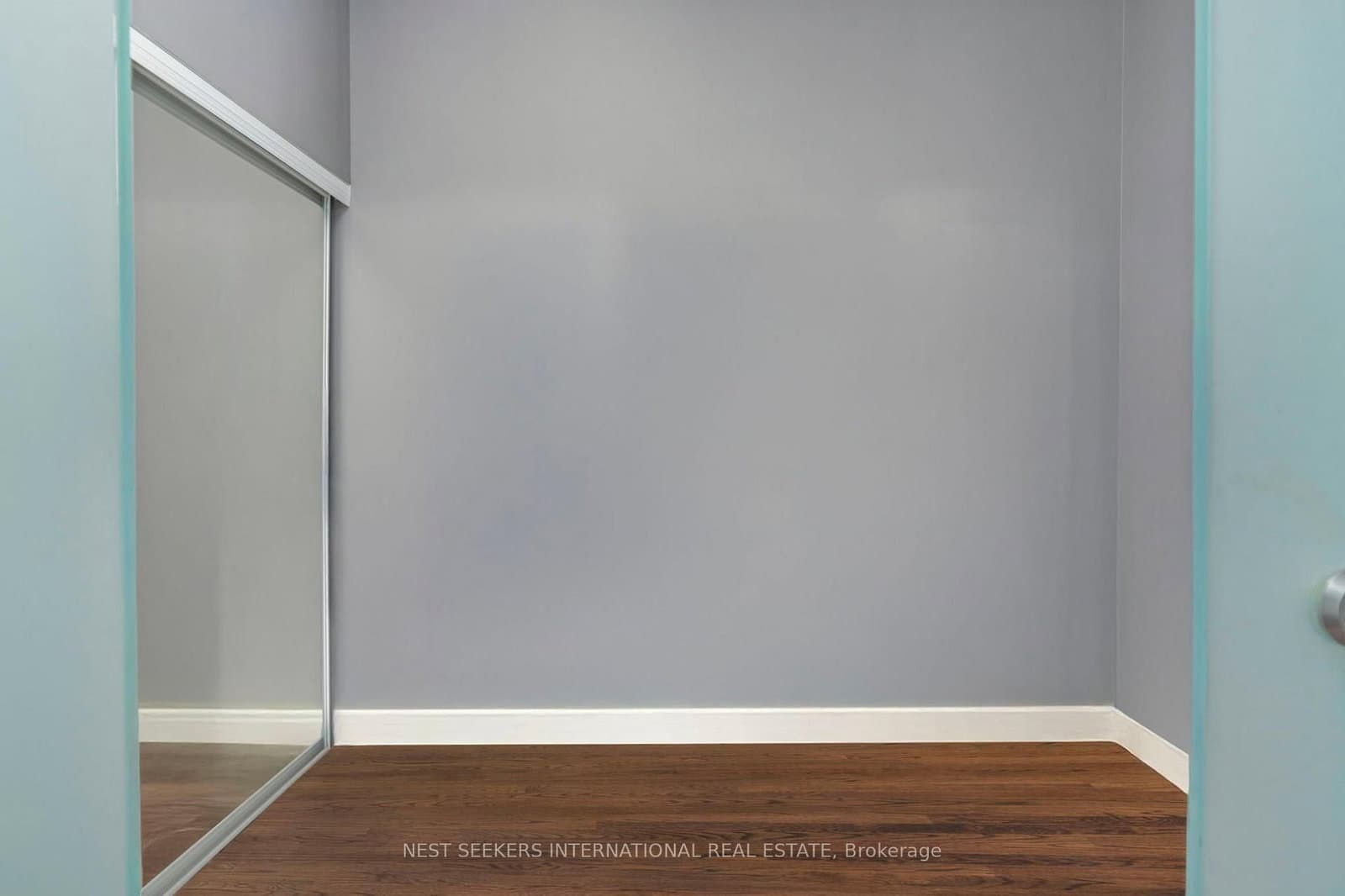 20 Bruyeres Mews, Unit 705 thumbnail 12
