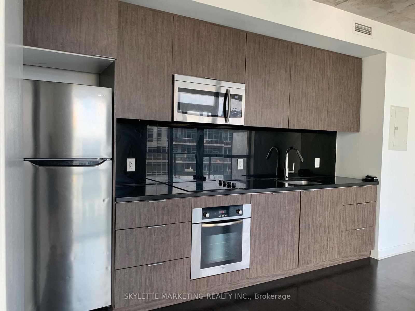 478 King Street W, Unit 1017 thumbnail 7