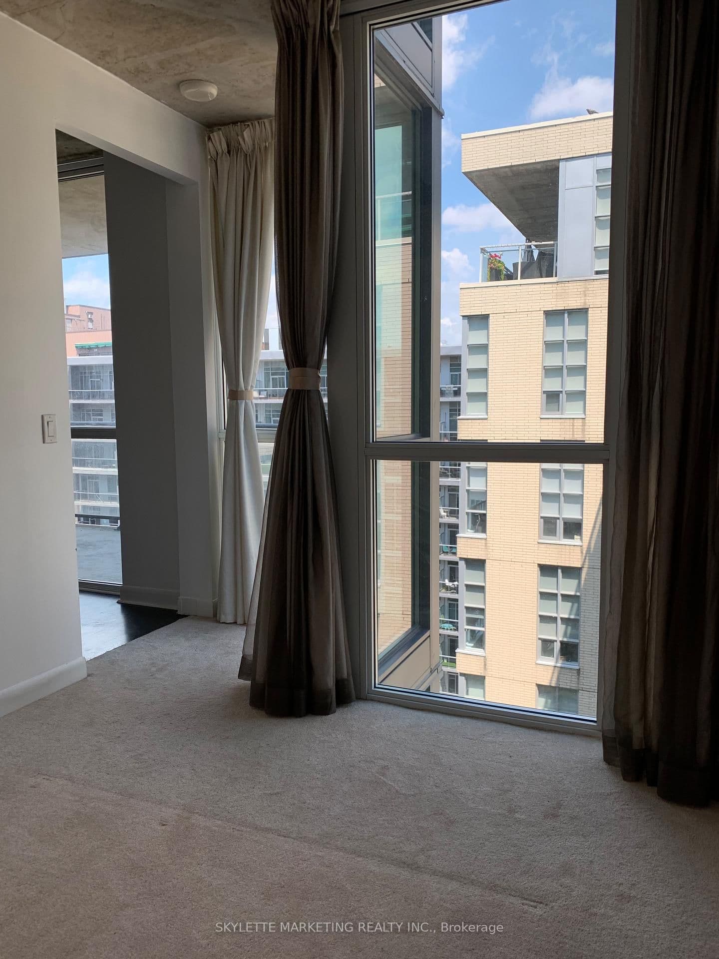 478 King Street W, Unit 1017 thumbnail 8