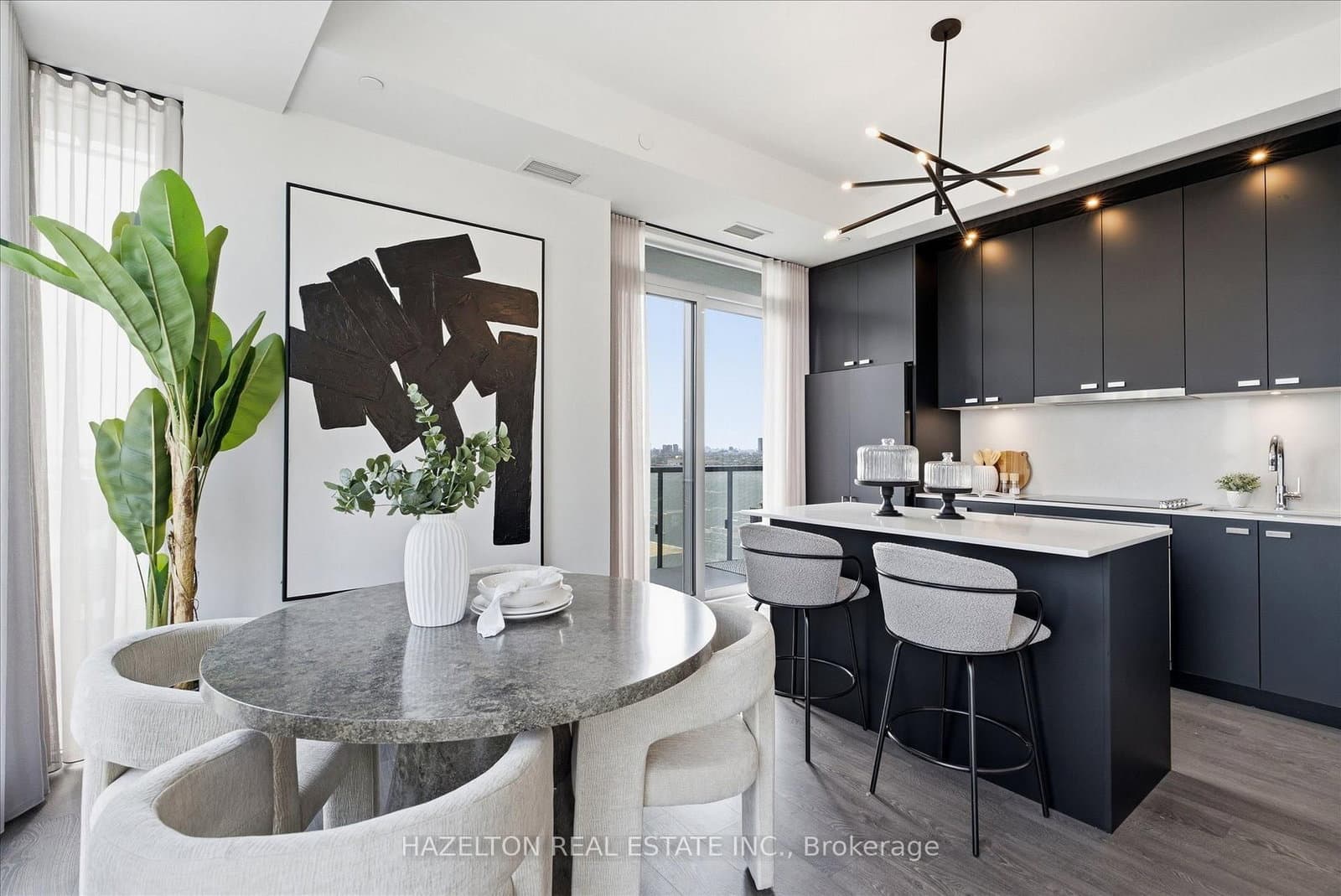480 Front Street W, Unit 1915 thumbnail 19