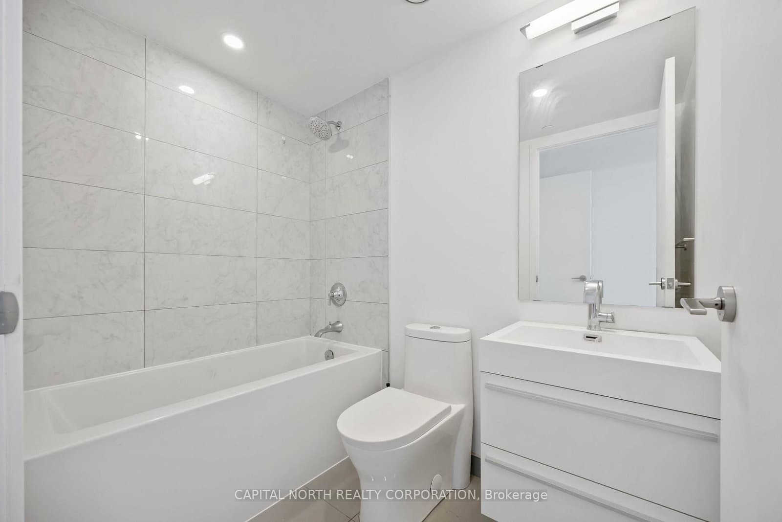39 Roehampton Avenue, Unit 3103 thumbnail 25