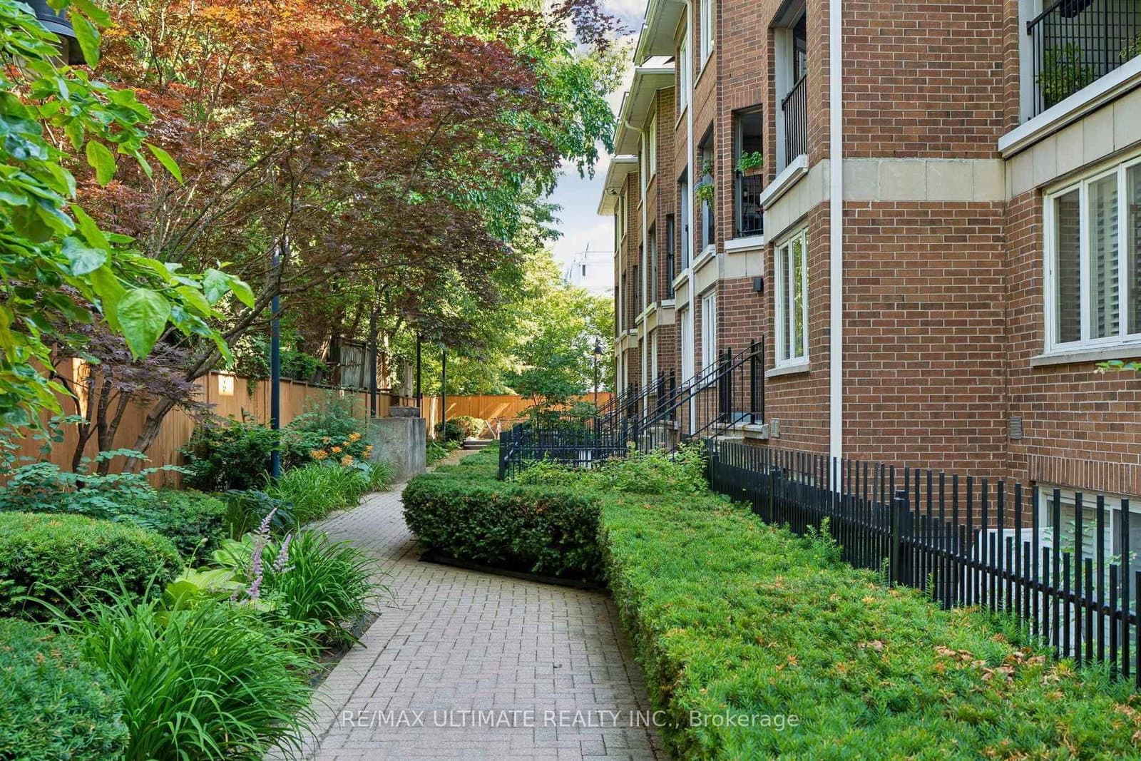 217 St. George Street, Unit 25