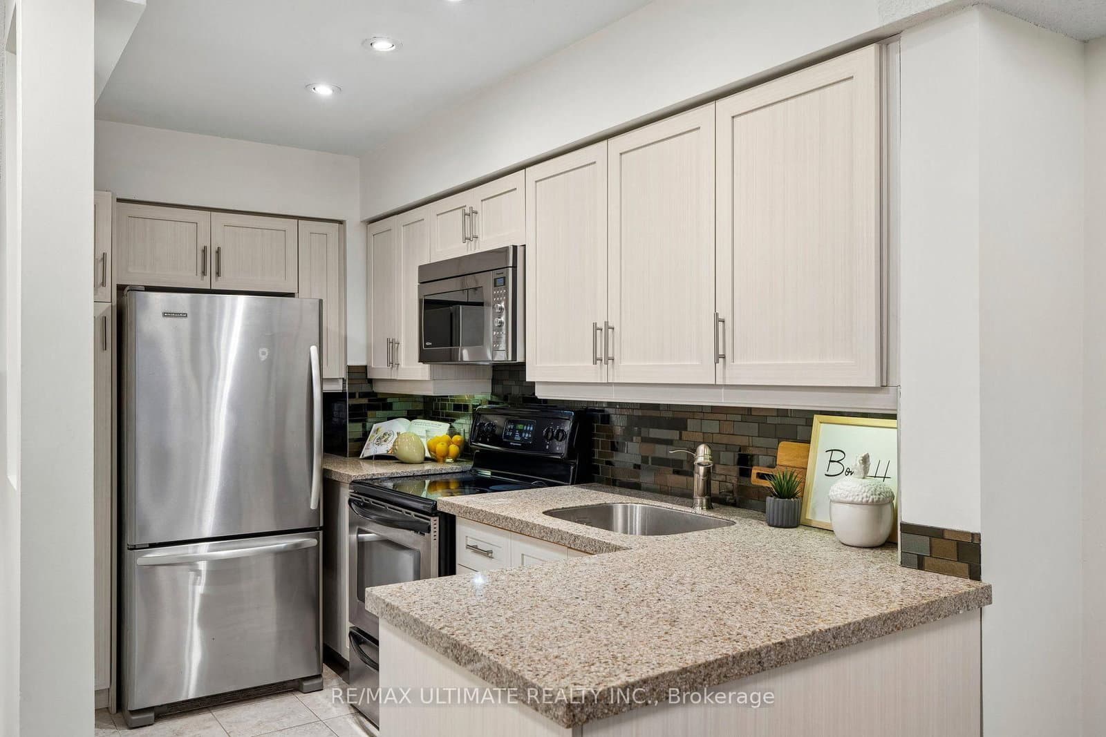 217 St. George Street, Unit 25 thumbnail 19