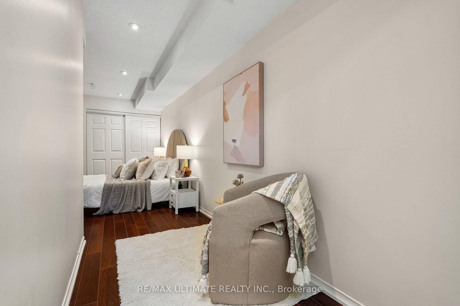 217 St. George Street, Unit 25 thumbnail 28