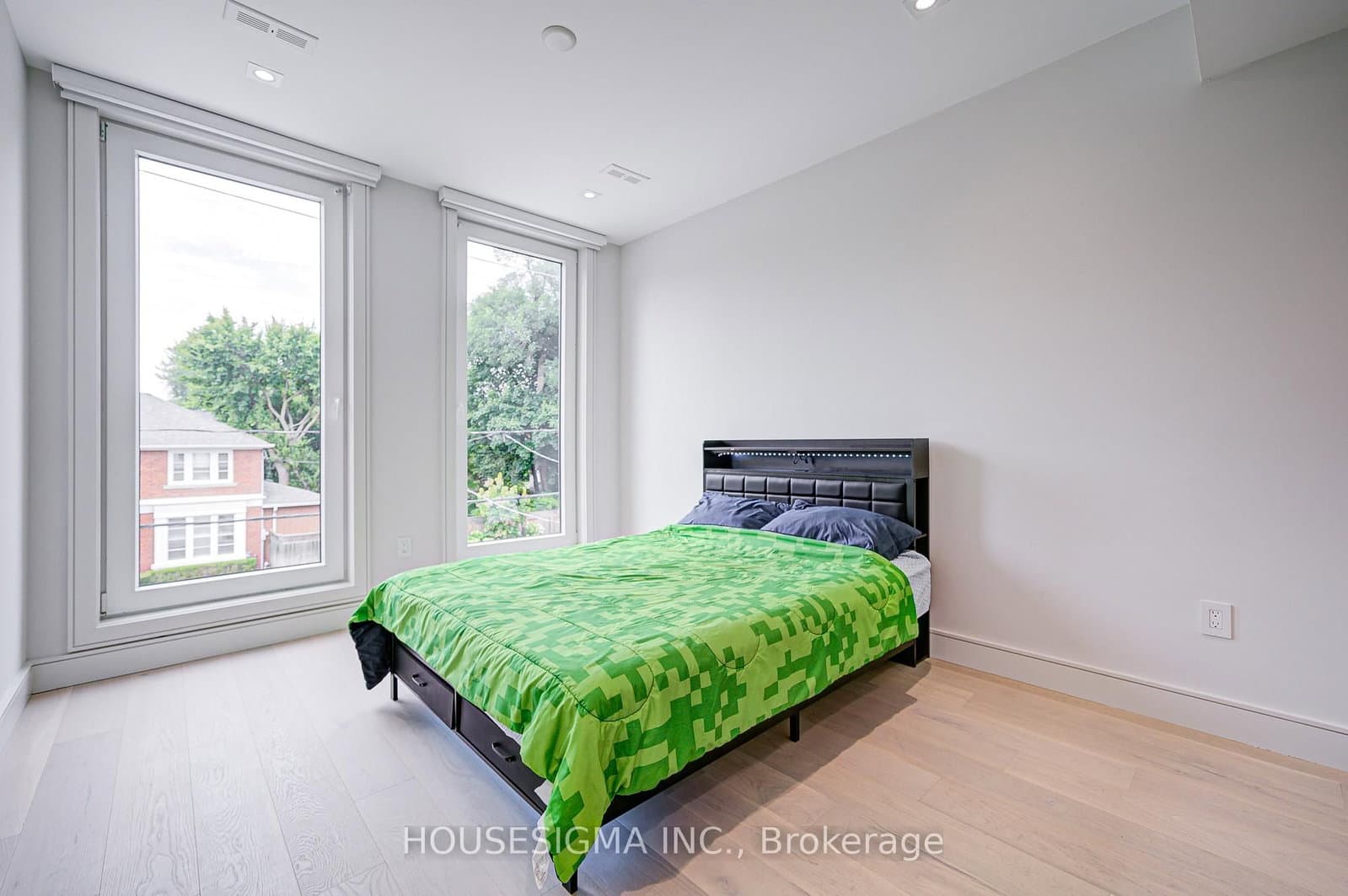 151 Dewbourne Avenue thumbnail 11