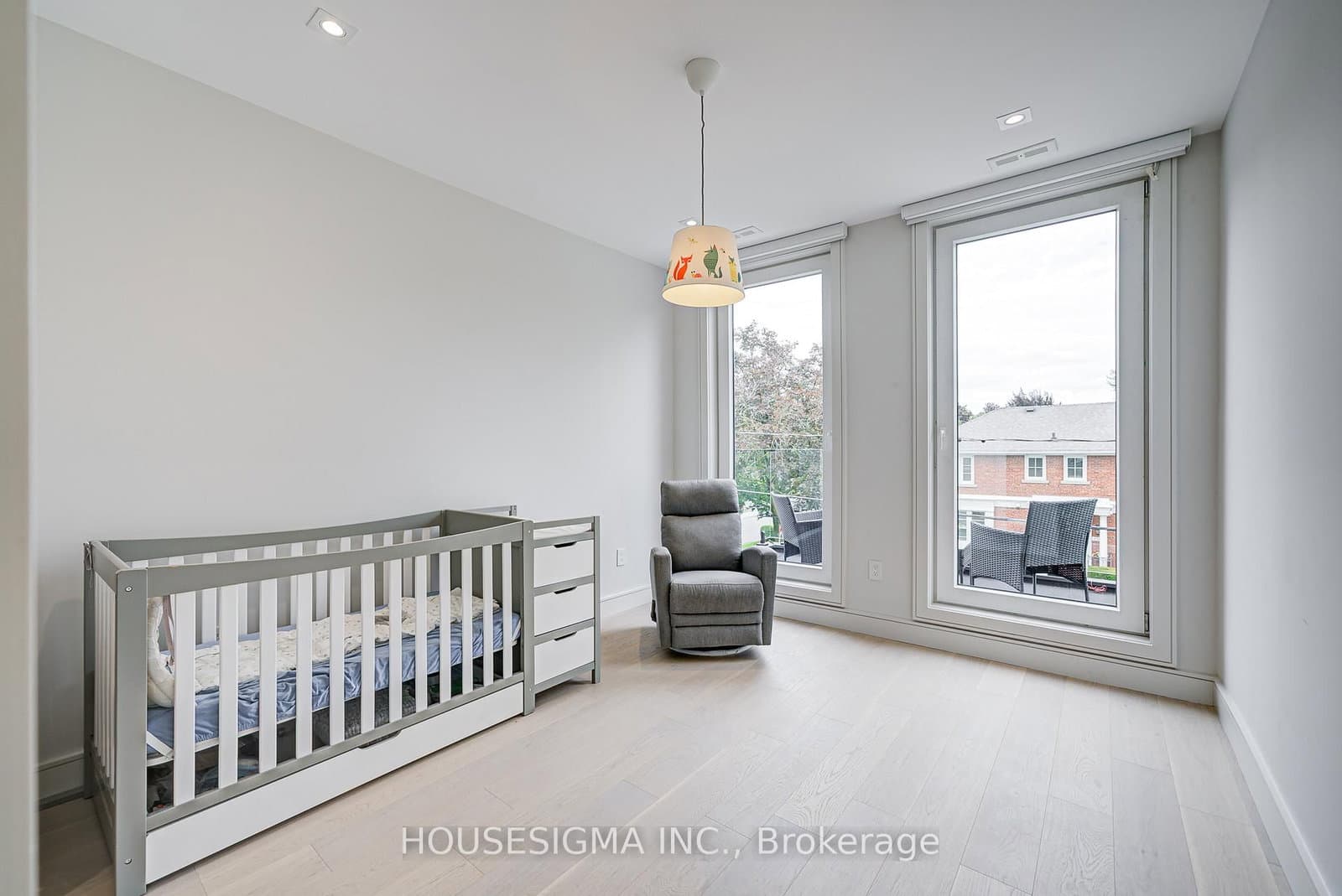 151 Dewbourne Avenue thumbnail 14